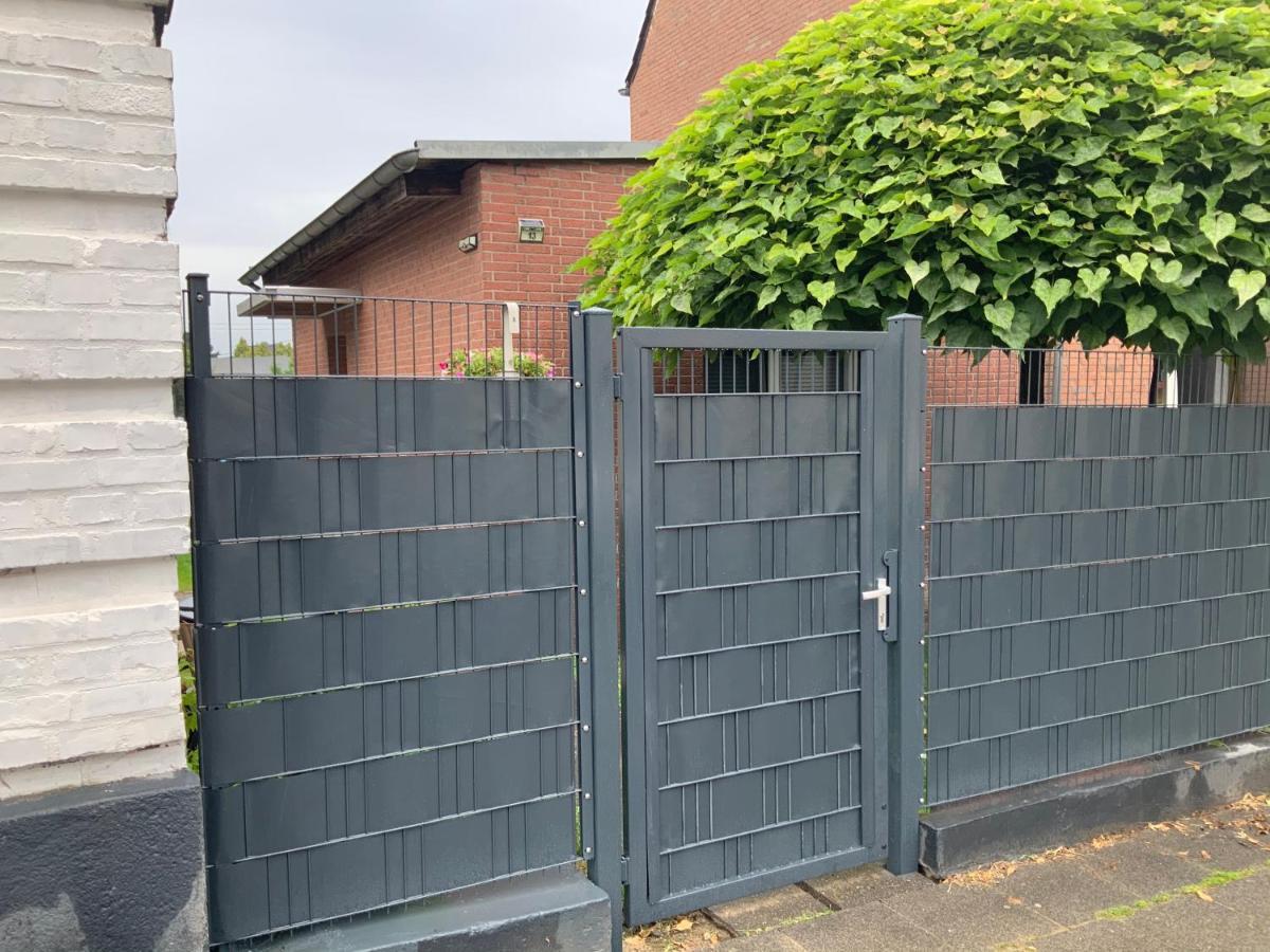 Gemuetliche 1-Zimmer Wohnung Mit Eigenem Eingang Wesseling Exterior photo